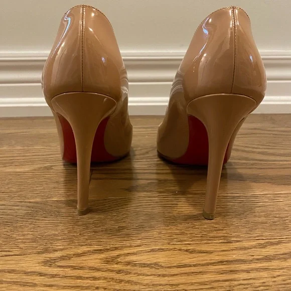 Christian Louboutin Pigalle 100 Nude Patent Leather in size 37. - Picture 4 of 6